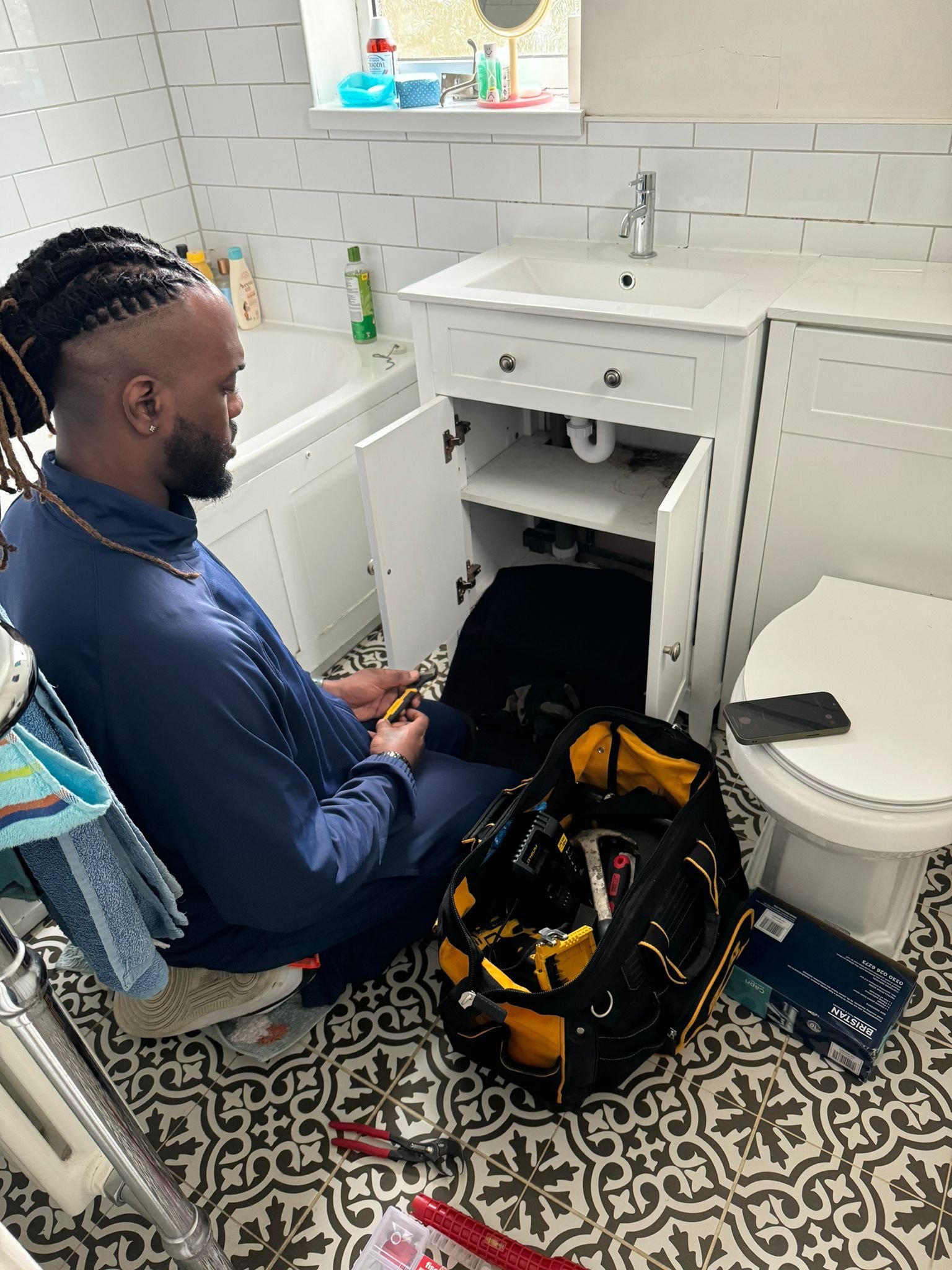 ae98fc43-193f-4a48-8ddf-35be04a811ac